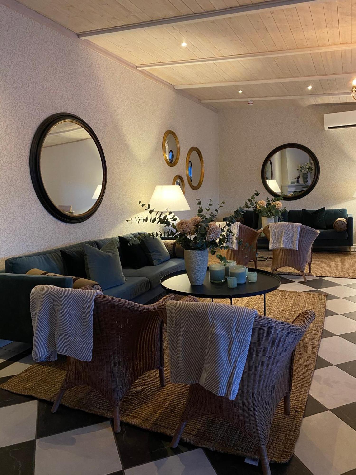 Stegeborg Traedgardshotell ภายนอก รูปภาพ